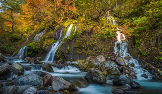 吐竜の滝と川俣川渓谷