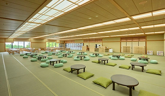 森のラウンジ｜グランドメルキュール八ヶ岳リゾート＆スパ