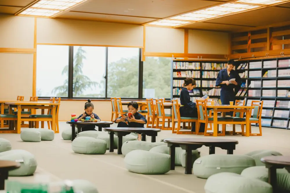 森のラウンジ｜グランドメルキュール八ヶ岳リゾート＆スパ